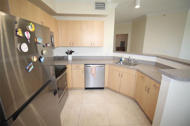 533 NE 3rd Avenue 227, Fort Lauderdale, FL 33301