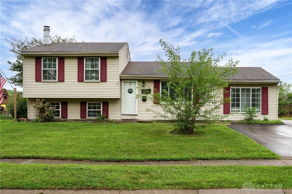 251 Southerly Hills Drive, Englewood, OH 45322