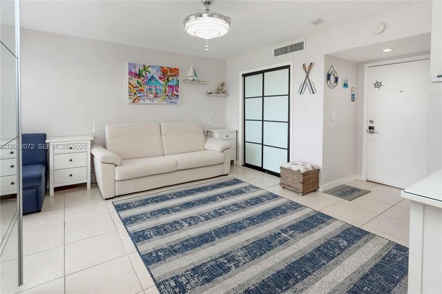 1700 Pierce St 703, Hollywood, FL 33020