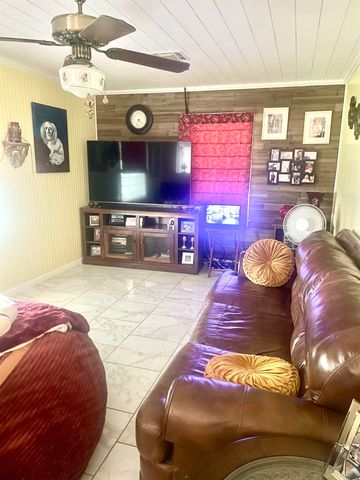 111 West 204th Street, Galliano, LA 70354