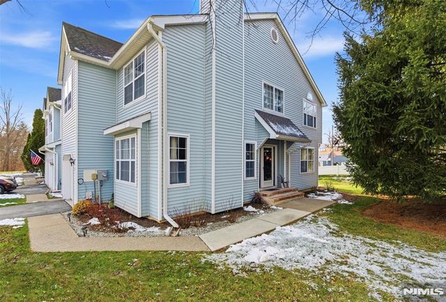 14 Willow Circle 706, Hamburg, NJ 07419