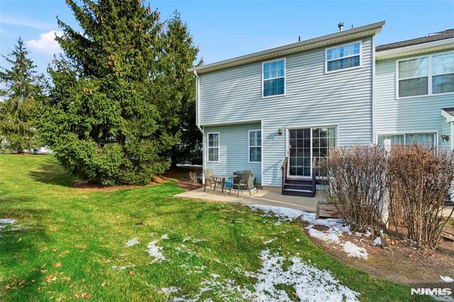 14 Willow Circle 706, Hamburg, NJ 07419