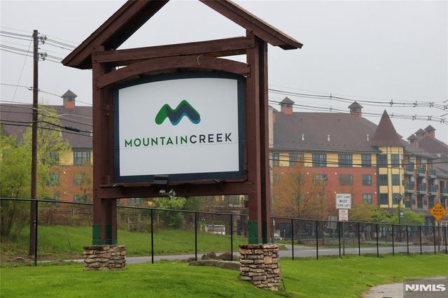 14 Willow Circle 706, Hamburg, NJ 07419