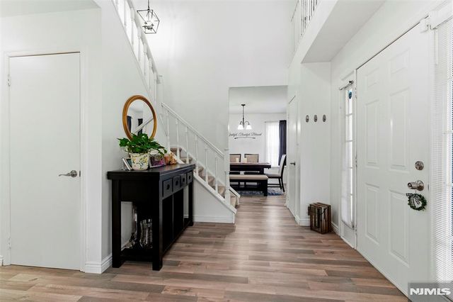 14 Willow Circle 706, Hamburg, NJ 07419