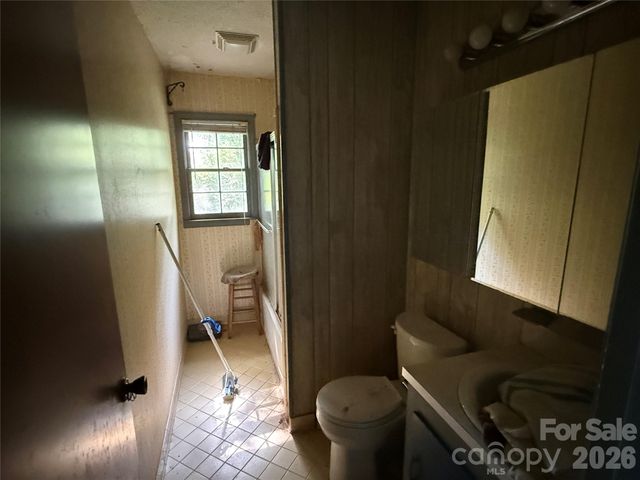 10100 Starwood Drive, Charlotte, NC 28215