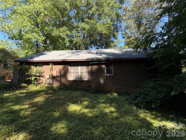 10100 Starwood Drive, Charlotte, NC 28215