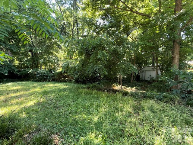 10100 Starwood Drive, Charlotte, NC 28215