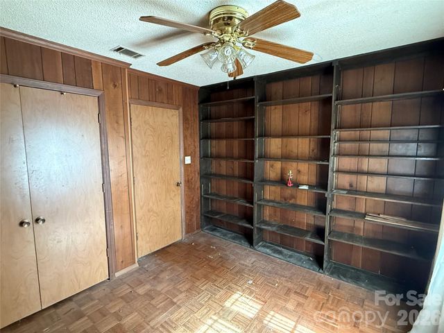 10100 Starwood Drive, Charlotte, NC 28215