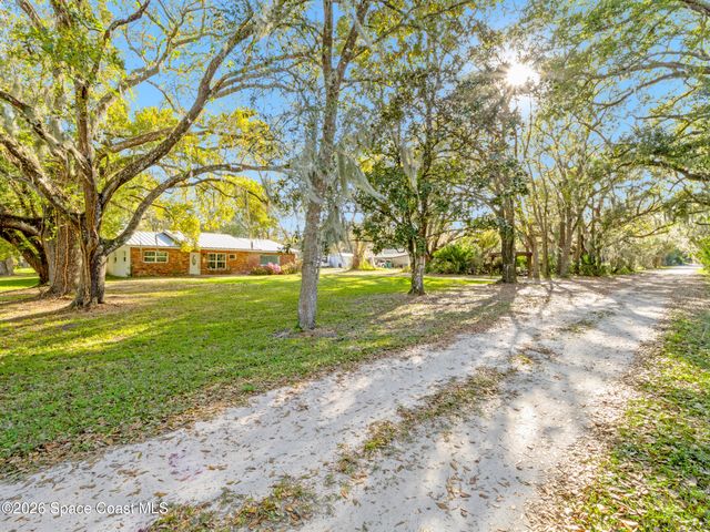3535 Montgomery Road, Mims, FL 32754