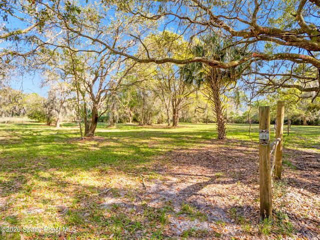 3535 Montgomery Road, Mims, FL 32754