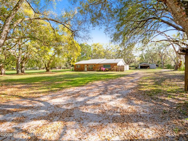 3535 Montgomery Road, Mims, FL 32754