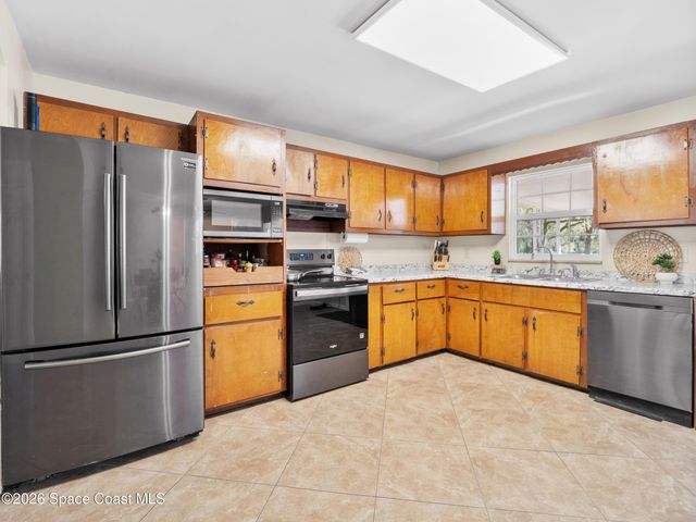 3535 Montgomery Road, Mims, FL 32754