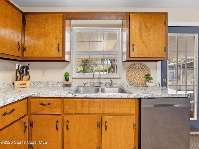 3535 Montgomery Road, Mims, FL 32754