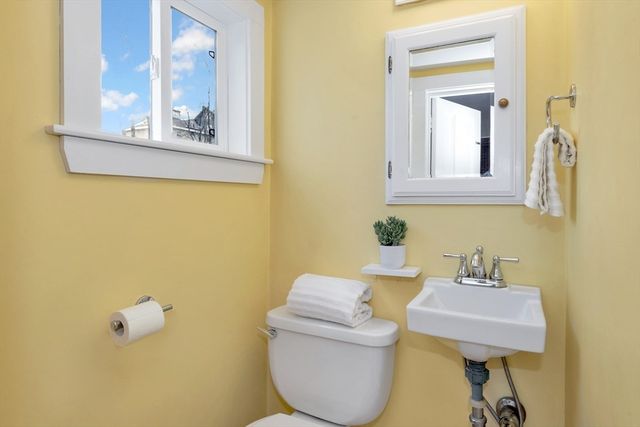 18 Hersam St, Stoneham, MA 02180