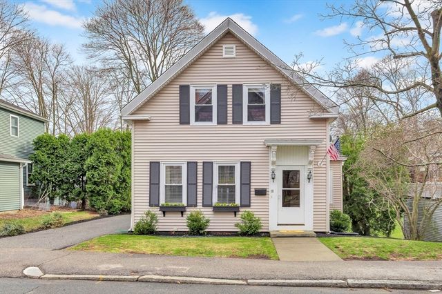 18 Hersam St, Stoneham, MA 02180