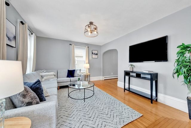 18 Hersam St, Stoneham, MA 02180