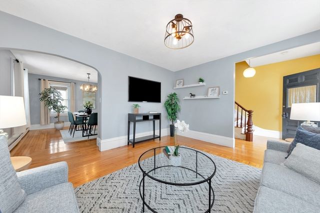 18 Hersam St, Stoneham, MA 02180