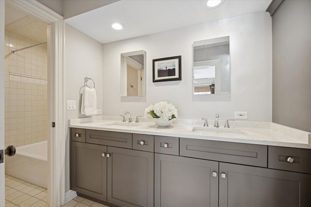 440 S Grant Street, Hinsdale, IL 60521