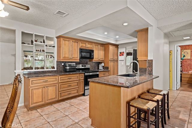 881 Dublin Court, Upland, CA 91784