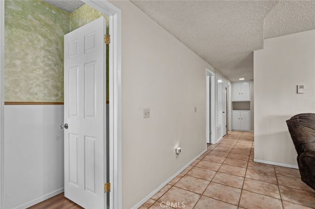 881 Dublin Court, Upland, CA 91784