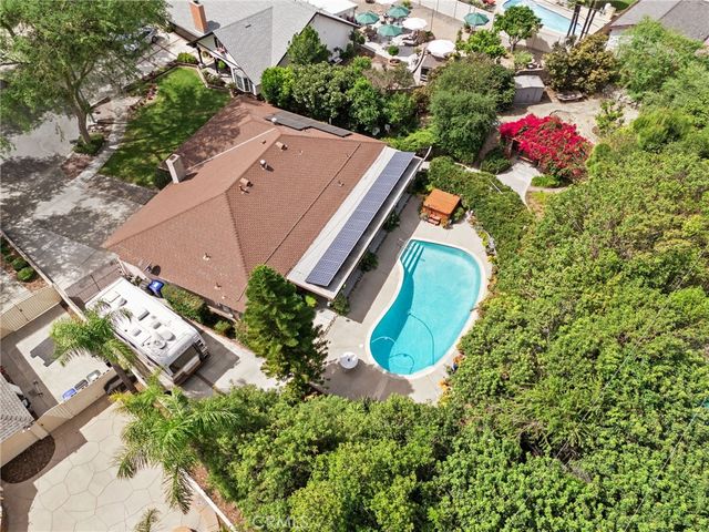 881 Dublin Court, Upland, CA 91784