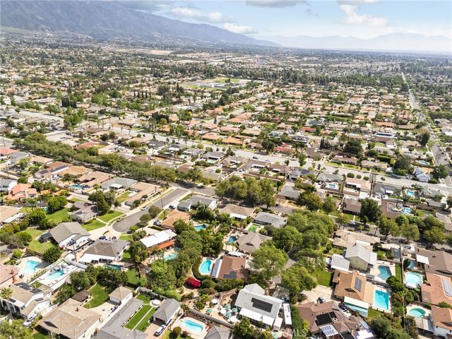 881 Dublin Court, Upland, CA 91784