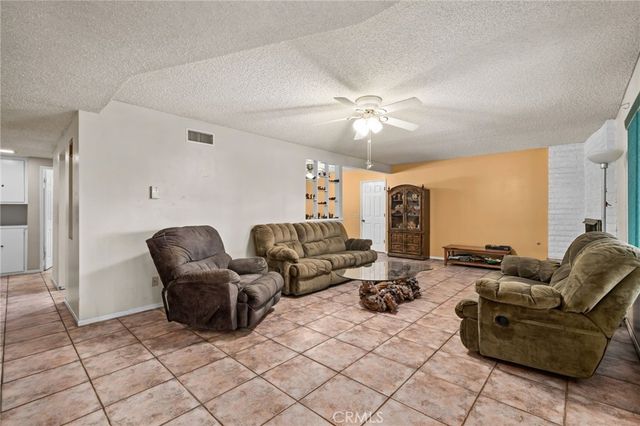 881 Dublin Court, Upland, CA 91784