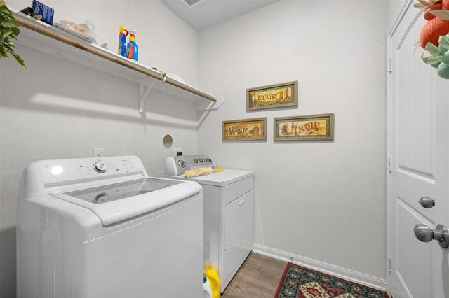 303 Morning Dove Trail, Sealy, TX 77474