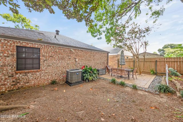 517 Kaiser Drive, Lafayette, LA 70508