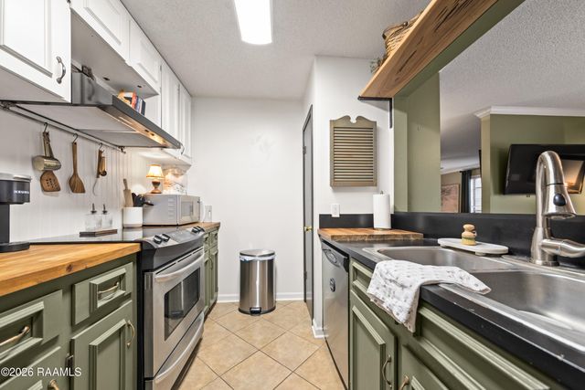 517 Kaiser Drive, Lafayette, LA 70508