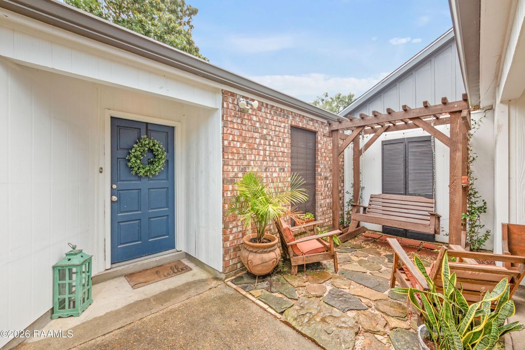 517 Kaiser Drive, Lafayette, LA 70508