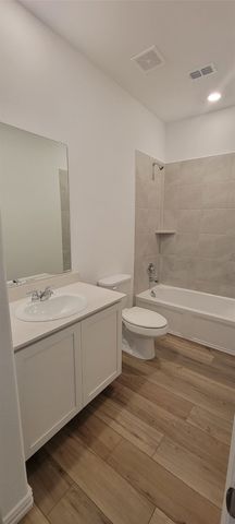 9901 Diamondhead Drive, Fort Worth, TX 76179