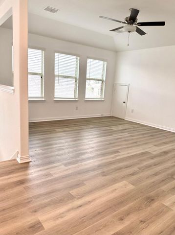 9901 Diamondhead Drive, Fort Worth, TX 76179