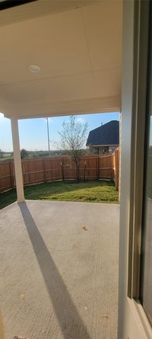 9901 Diamondhead Drive, Fort Worth, TX 76179