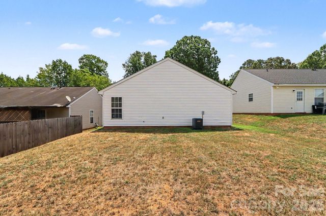 7035 Red Bud Circle, Charlotte, NC 28214