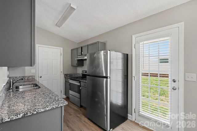7035 Red Bud Circle, Charlotte, NC 28214