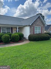 4713 Sedum Way, College Park, GA 30349