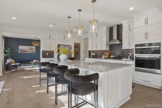 14227 Edenshire Drive, Shelby Charter Township, MI 48315