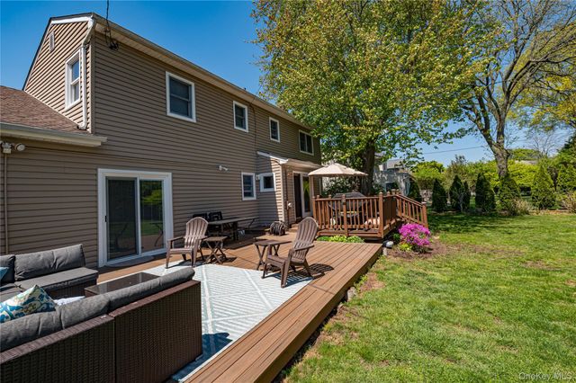 20 Evon Drive, Syosset, NY 11791