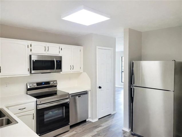 1980 Hunters Ridge Drive, Lawrenceville, GA 30044