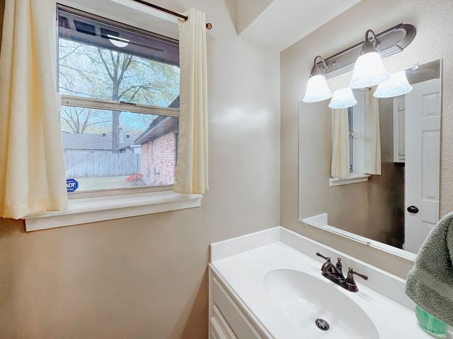 1420 Bowie Circle, Corsicana, TX 75110