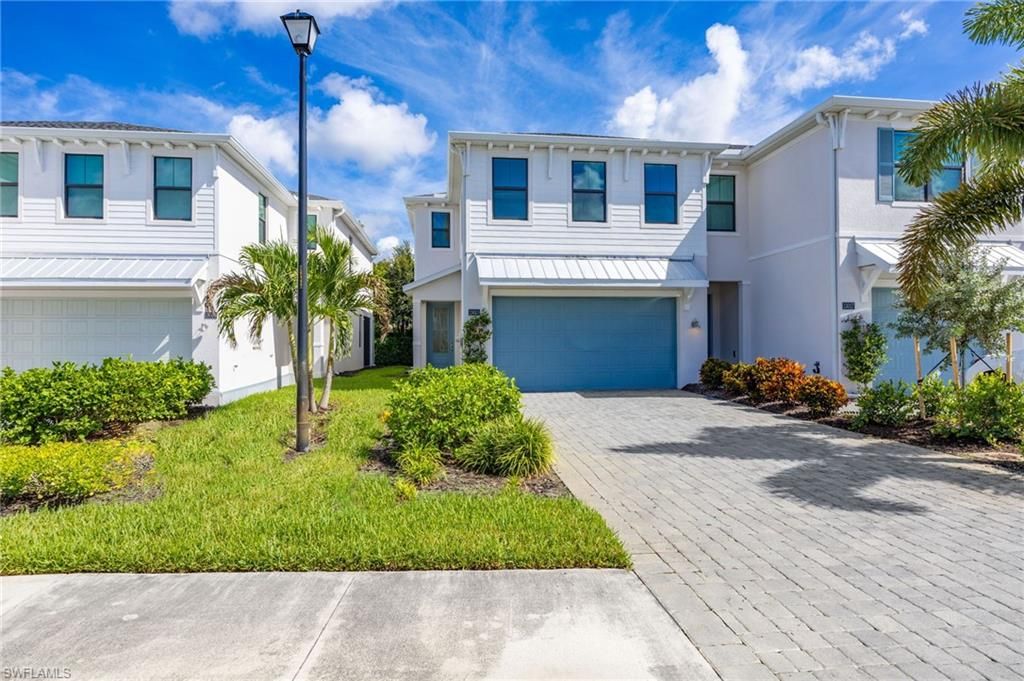 13013 Pembroke DR, NAPLES, FL 34105 — exterior