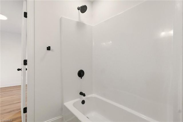 1823 Mcknight Mill Road, Greensboro, NC 27405