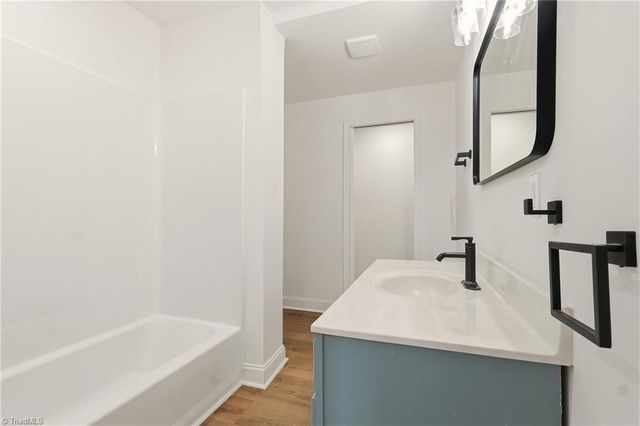 1823 Mcknight Mill Road, Greensboro, NC 27405