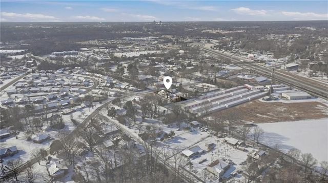 1823 Mcknight Mill Road, Greensboro, NC 27405