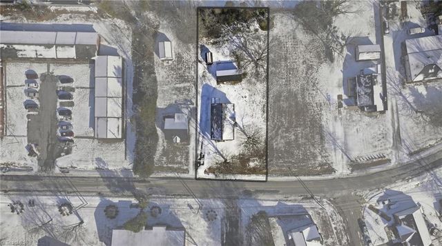 1823 Mcknight Mill Road, Greensboro, NC 27405