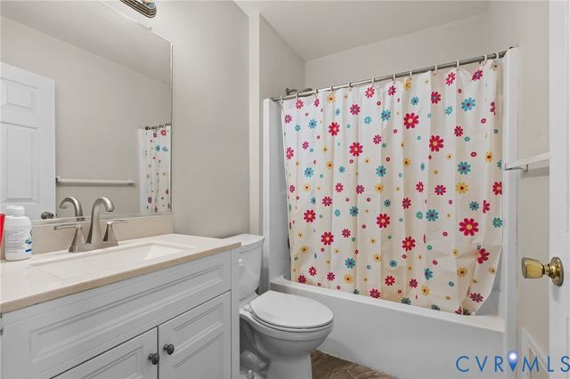 7706 Hungary Woods Pl, Glen Allen, VA 23060