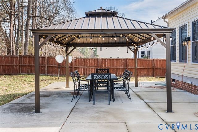 7706 Hungary Woods Pl, Glen Allen, VA 23060