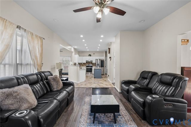 7706 Hungary Woods Pl, Glen Allen, VA 23060