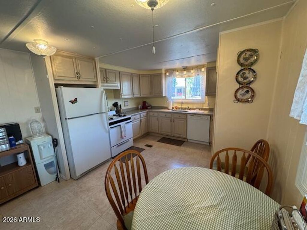3608 N NORTH DAKOTA Avenue, Florence, AZ 85132 — photo 3